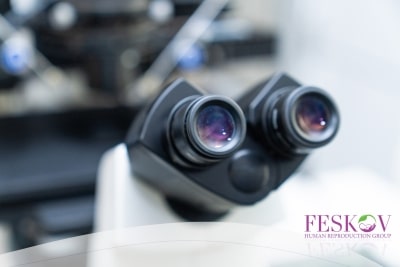 una madre sustituta transmite ADN