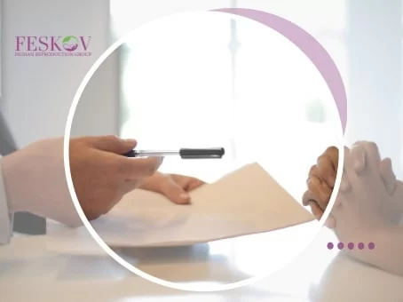 Ventajas de los programas de gestación subrogada garantizados frente a los programas de compensación garantizada imagen