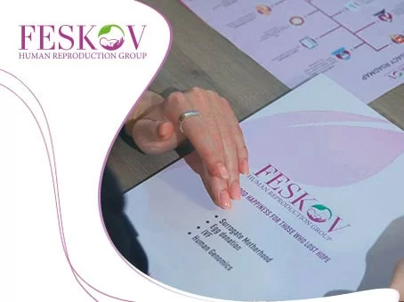 Cómo comparar las agencias de gestación subrogada para los sustitutos imagen