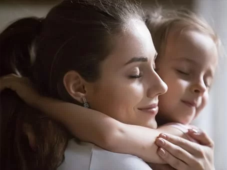 Adoptar un niño o usar una madre sustituta: ¿qué elegir? imagen